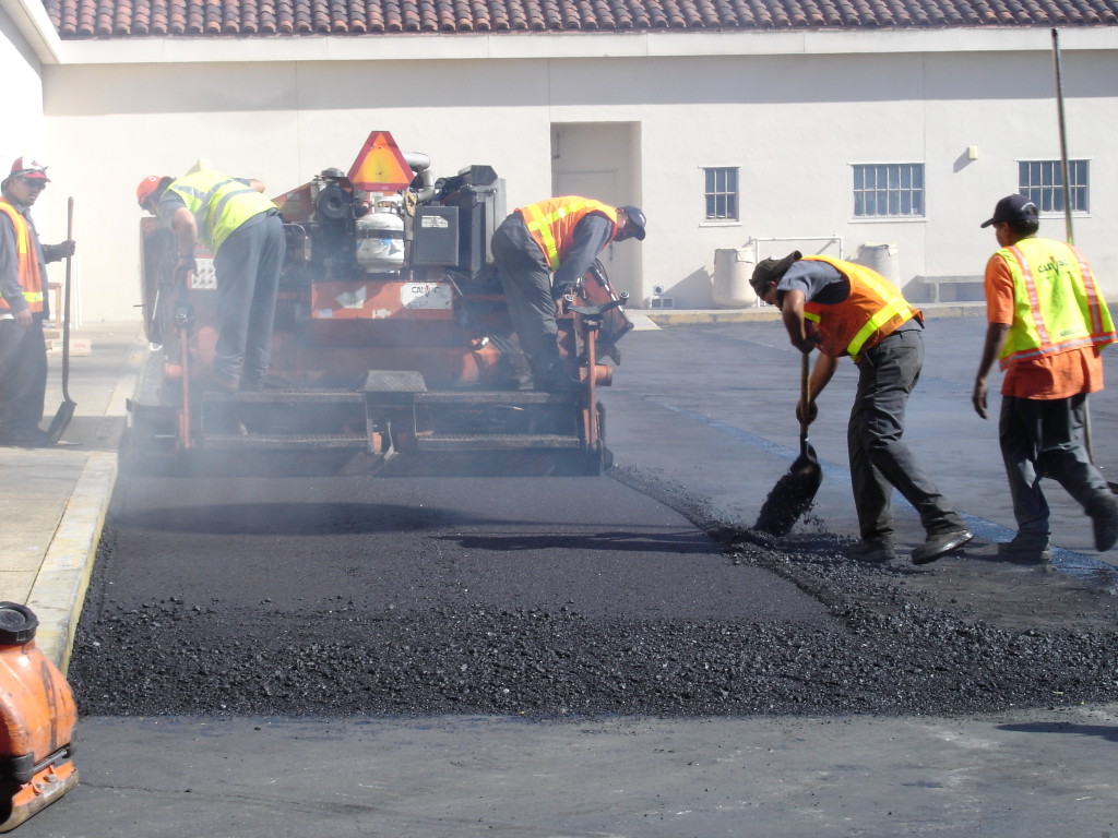 Calvac Paving Crew Hard At work 