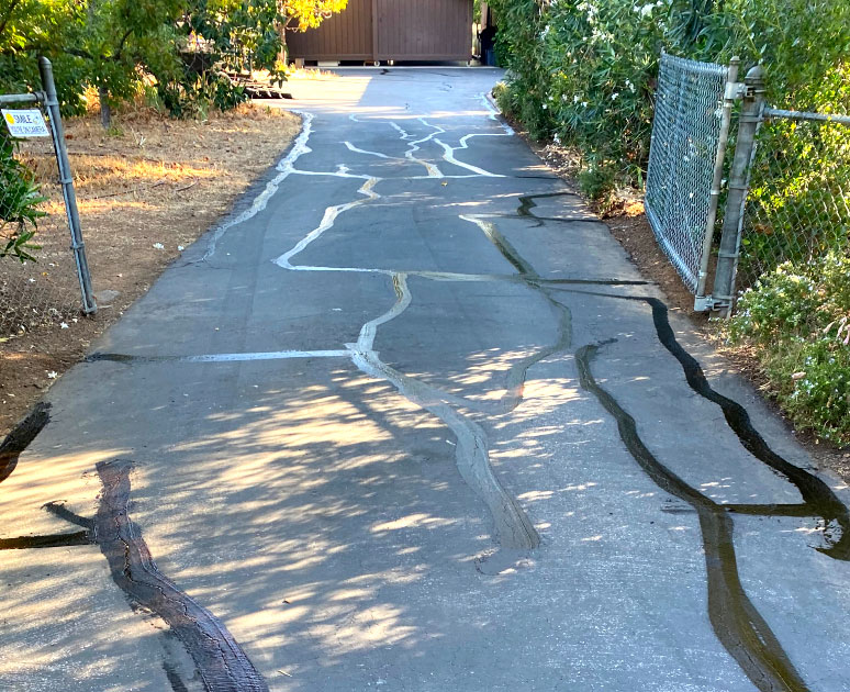 calvac paving crack sealing work